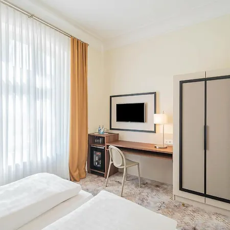 Hotell Am Kurpark 3*