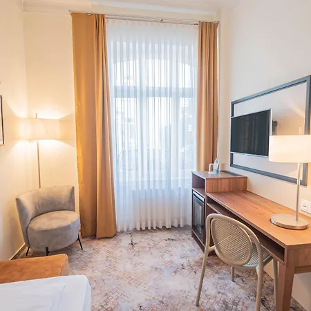 Hotell Am Kurpark 3*