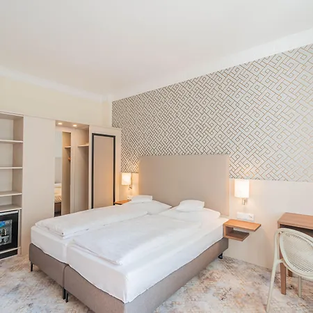 Hotell Am Kurpark 3*