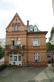 Am Kurpark 3*