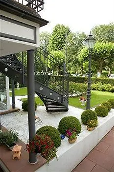 Am Kurpark 3*
